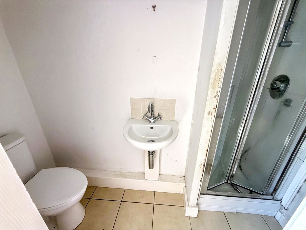 Property image 10 of 16