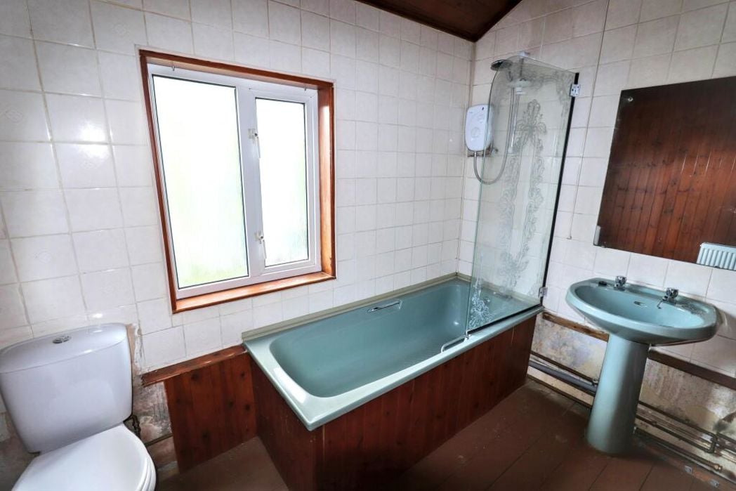 Property image 8 of 15