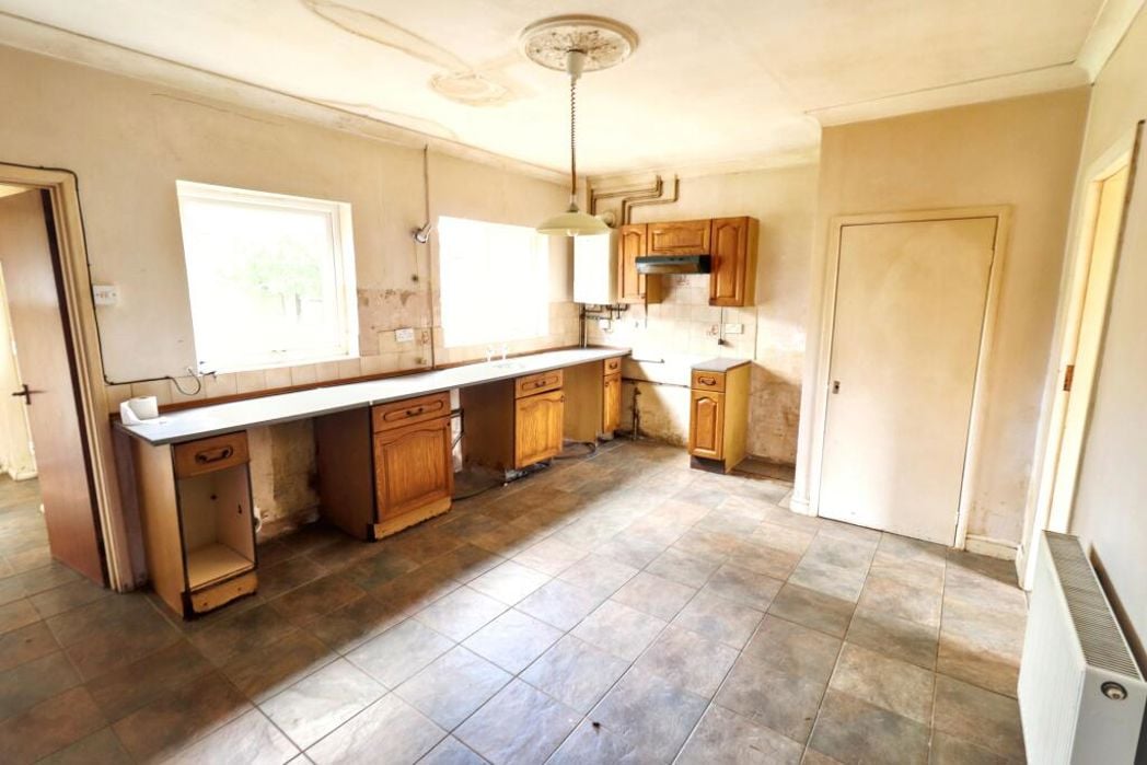 Property image 5 of 15