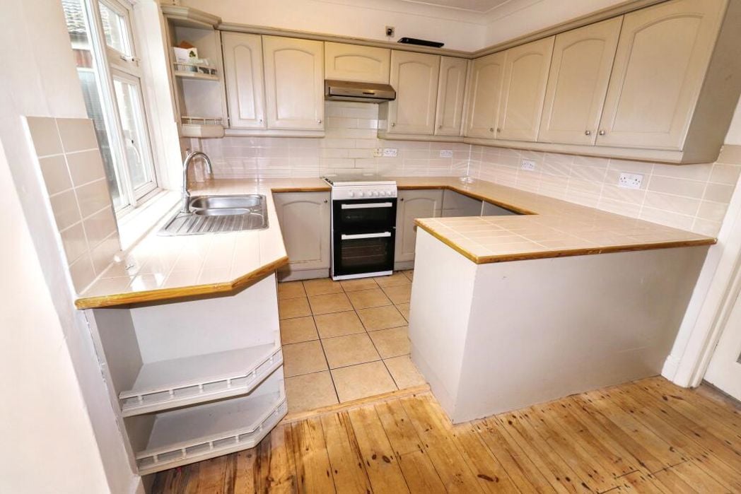 Property image 2 of 10
