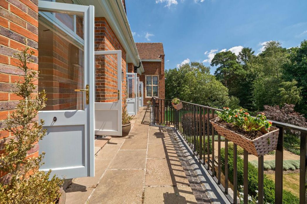 Property image 8 of 20