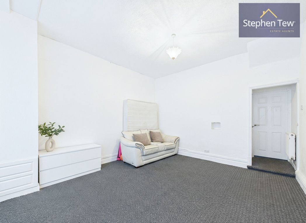 Property image 4 of 22