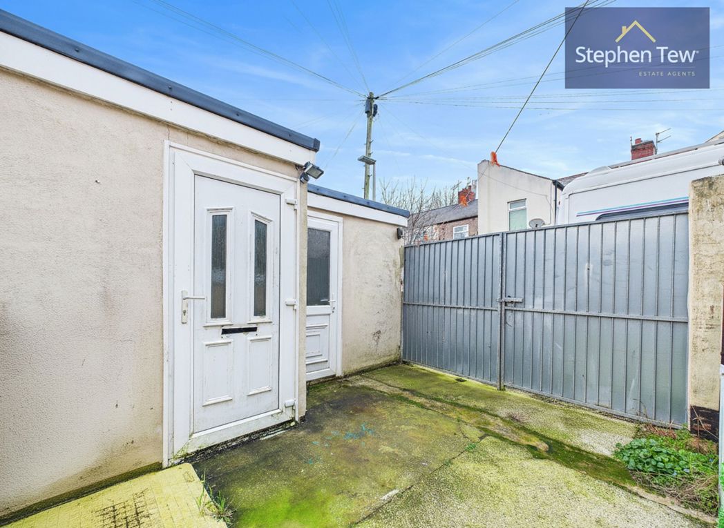 Property image 11 of 22