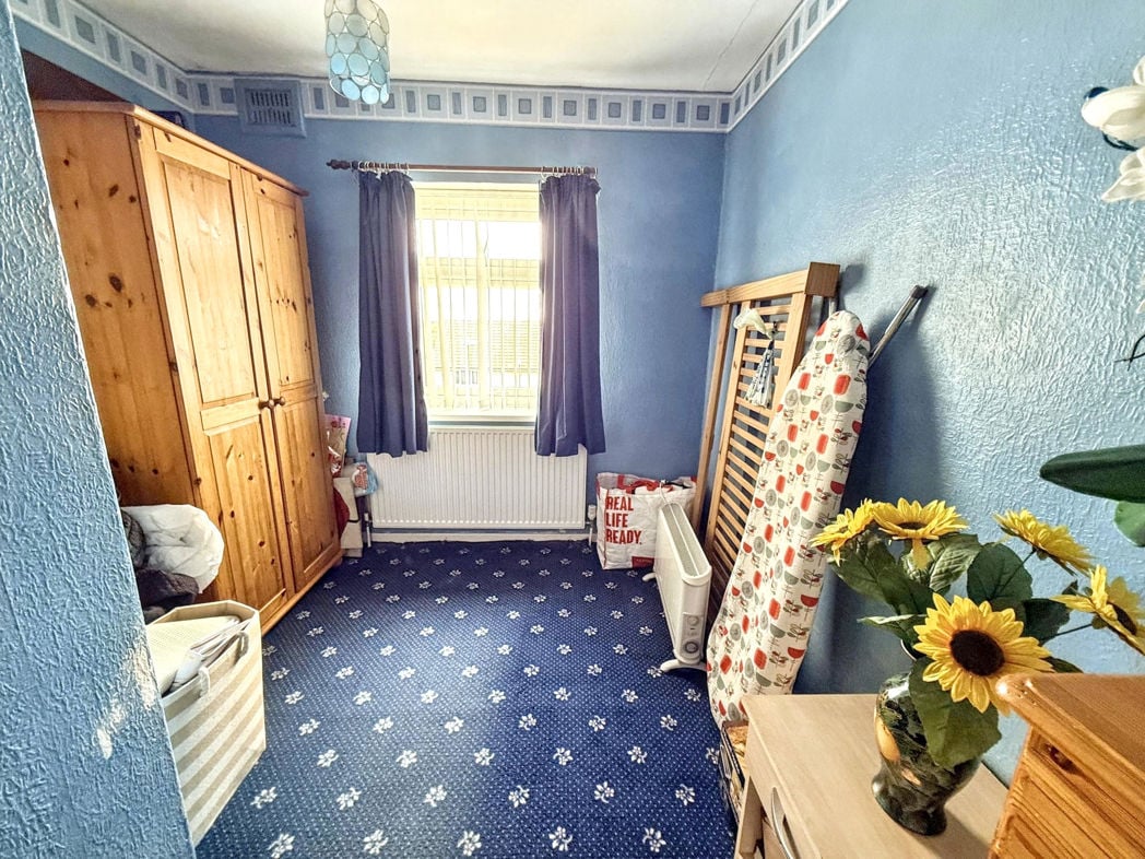 Property image 6 of 9