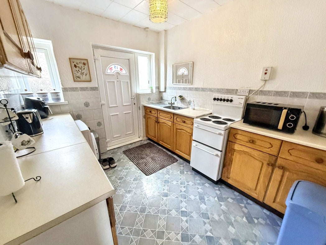 Property image 4 of 9