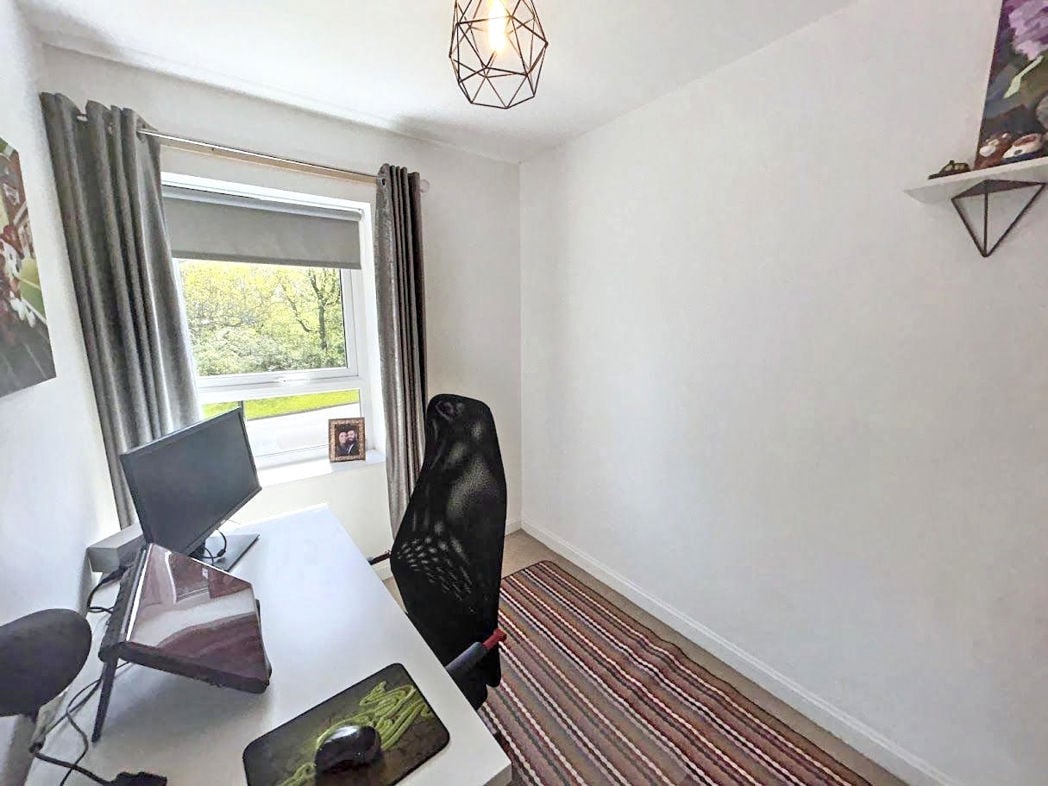 Property image 10 of 12