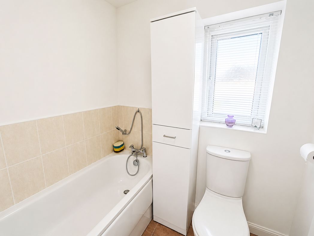 Property image 9 of 12
