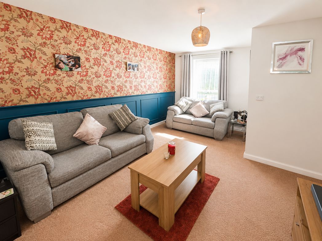 Property image 2 of 12