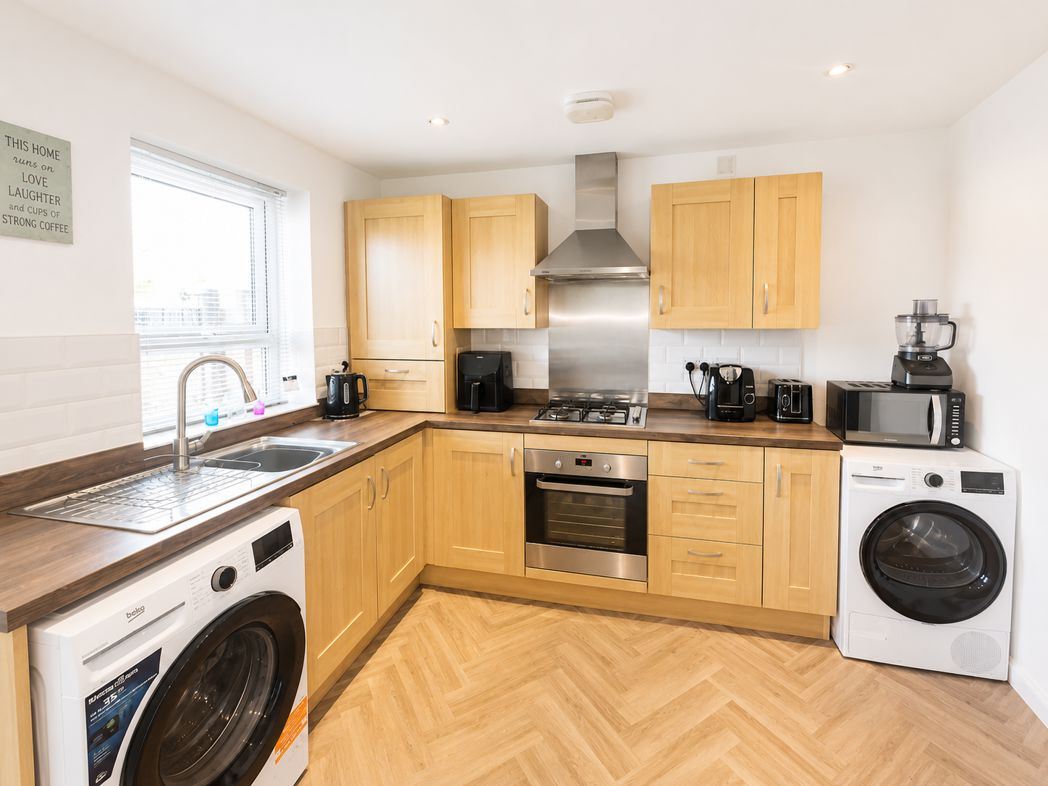 Property image 4 of 12