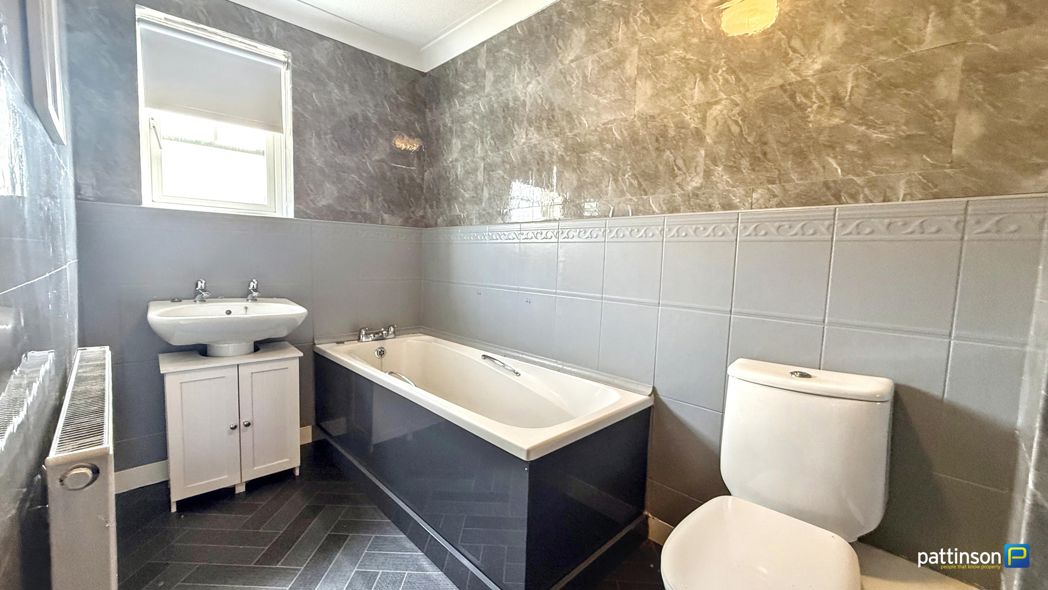 Property image 16 of 21