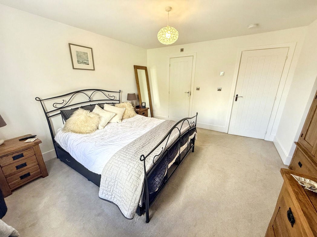 Property image 14 of 26