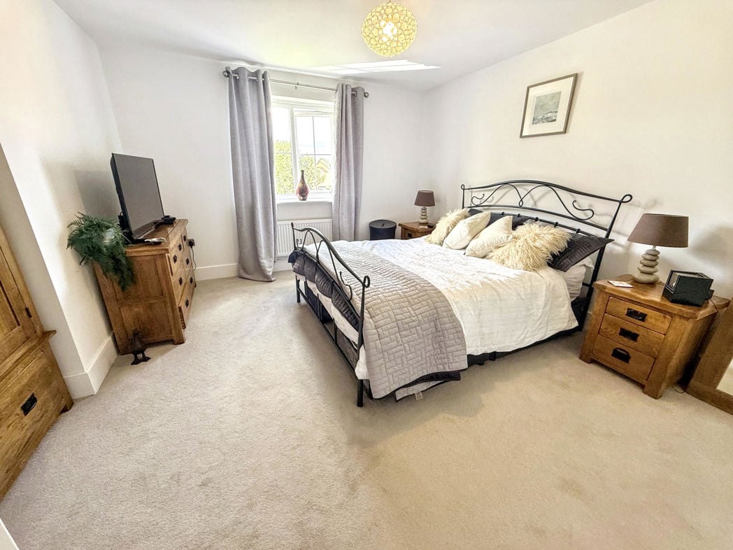 Property image 13 of 26