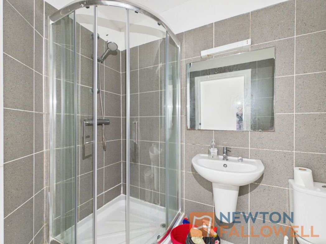 Property image 5 of 12