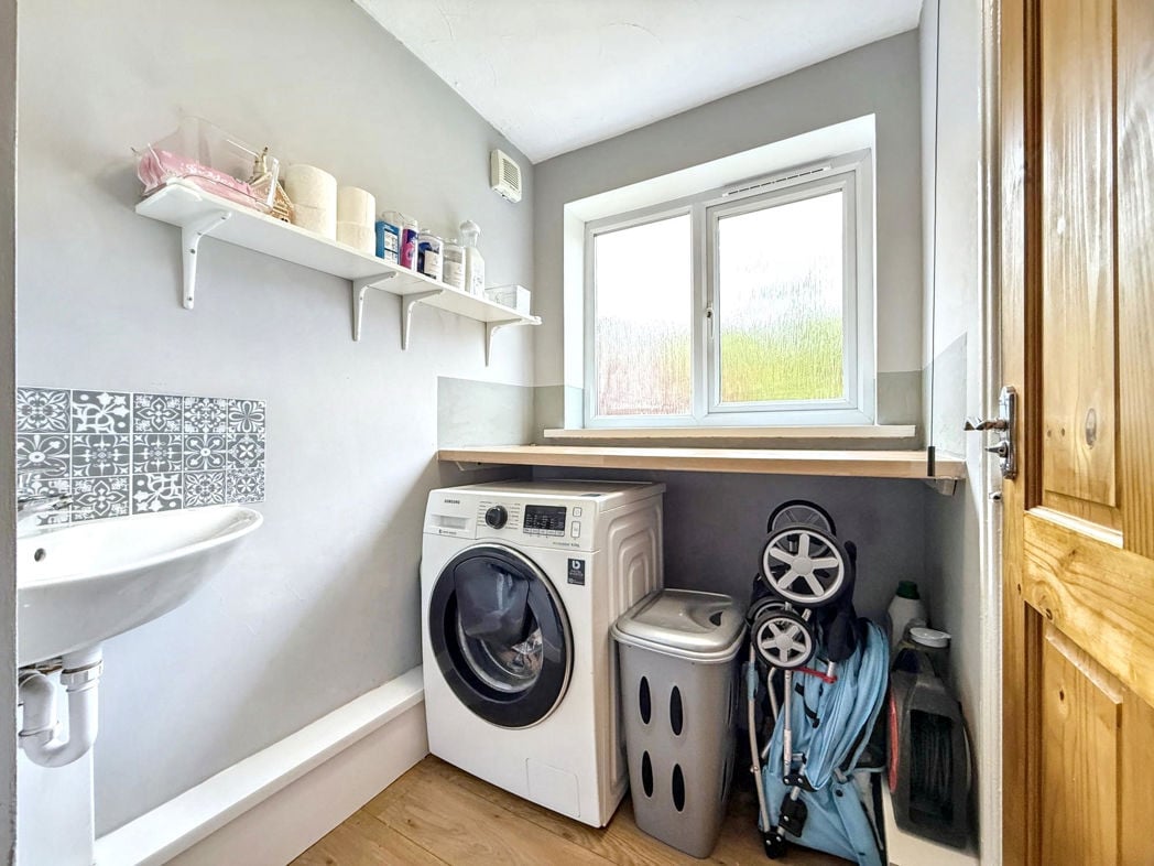 Property image 10 of 25