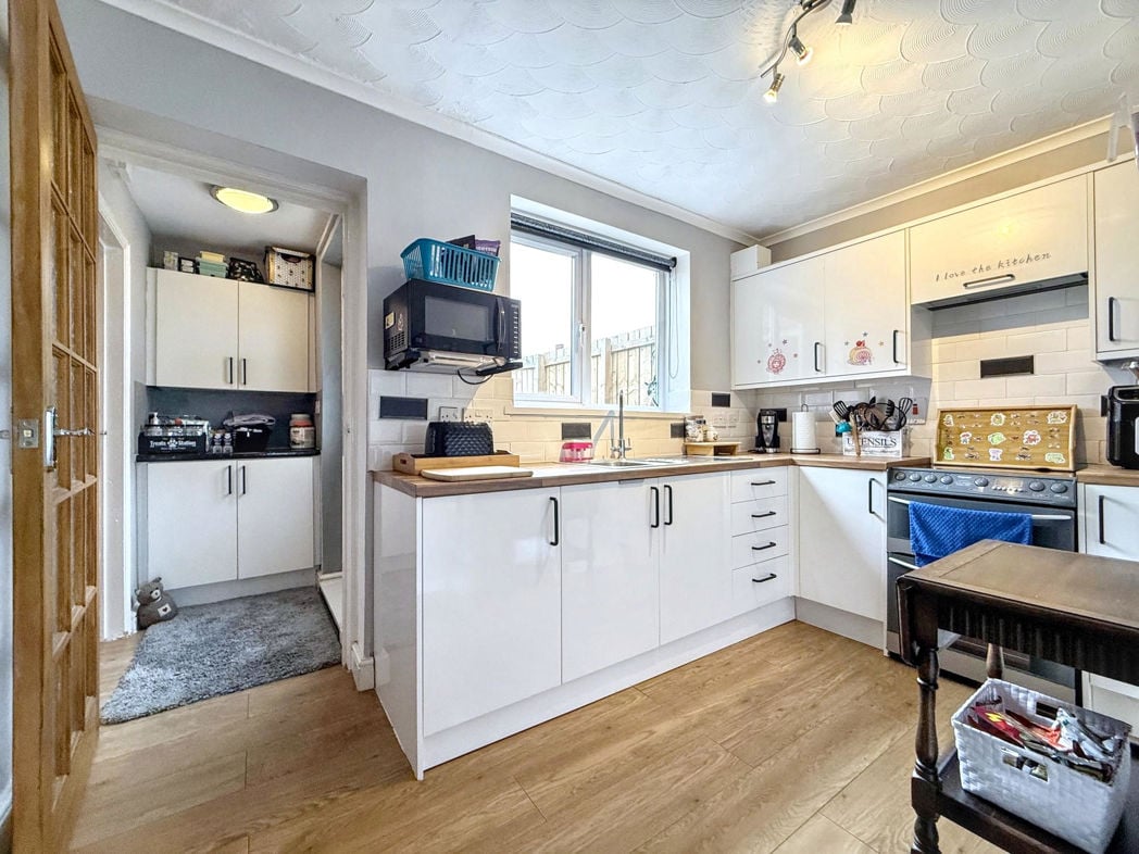 Property image 6 of 25