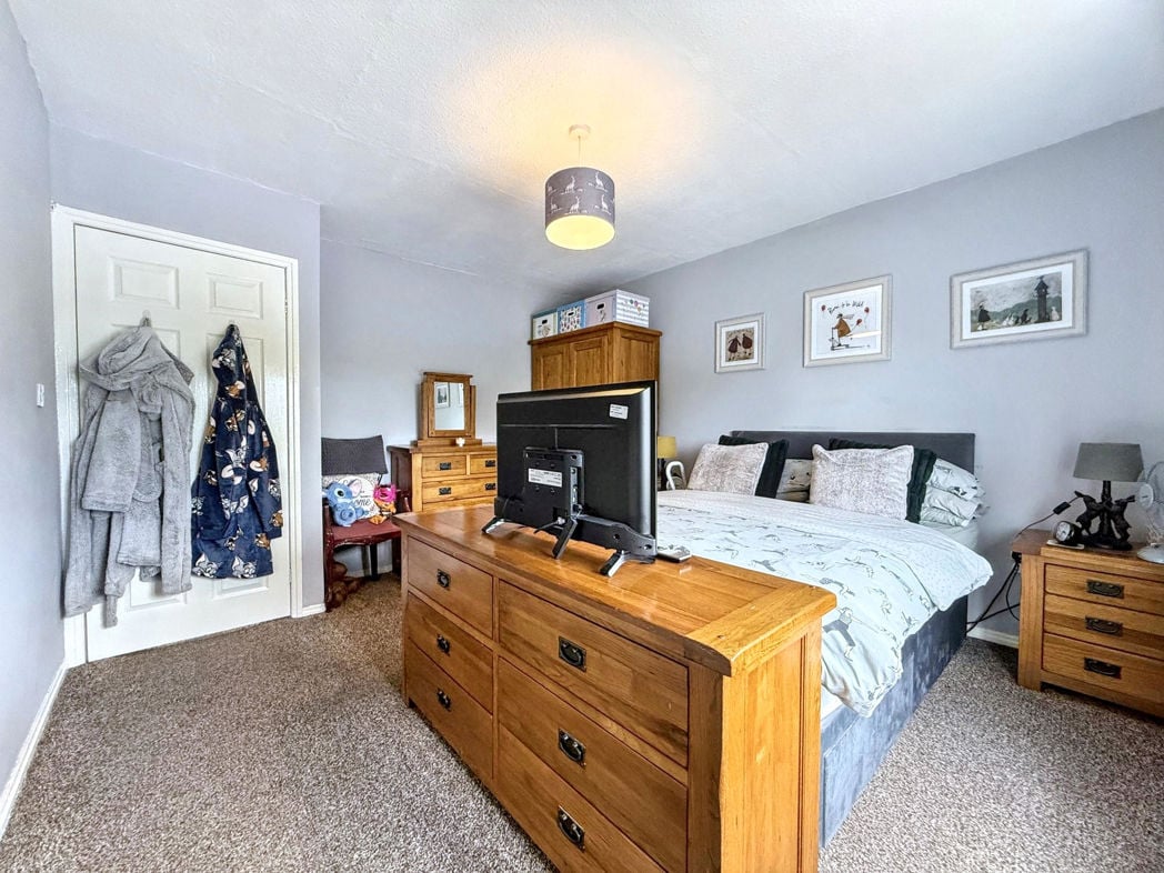 Property image 14 of 25