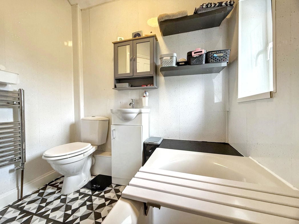 Property image 18 of 25