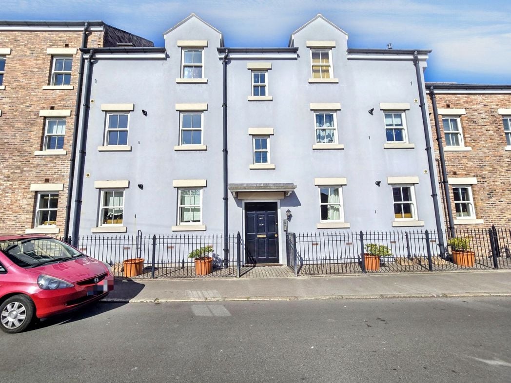 Property image 1 of 12
