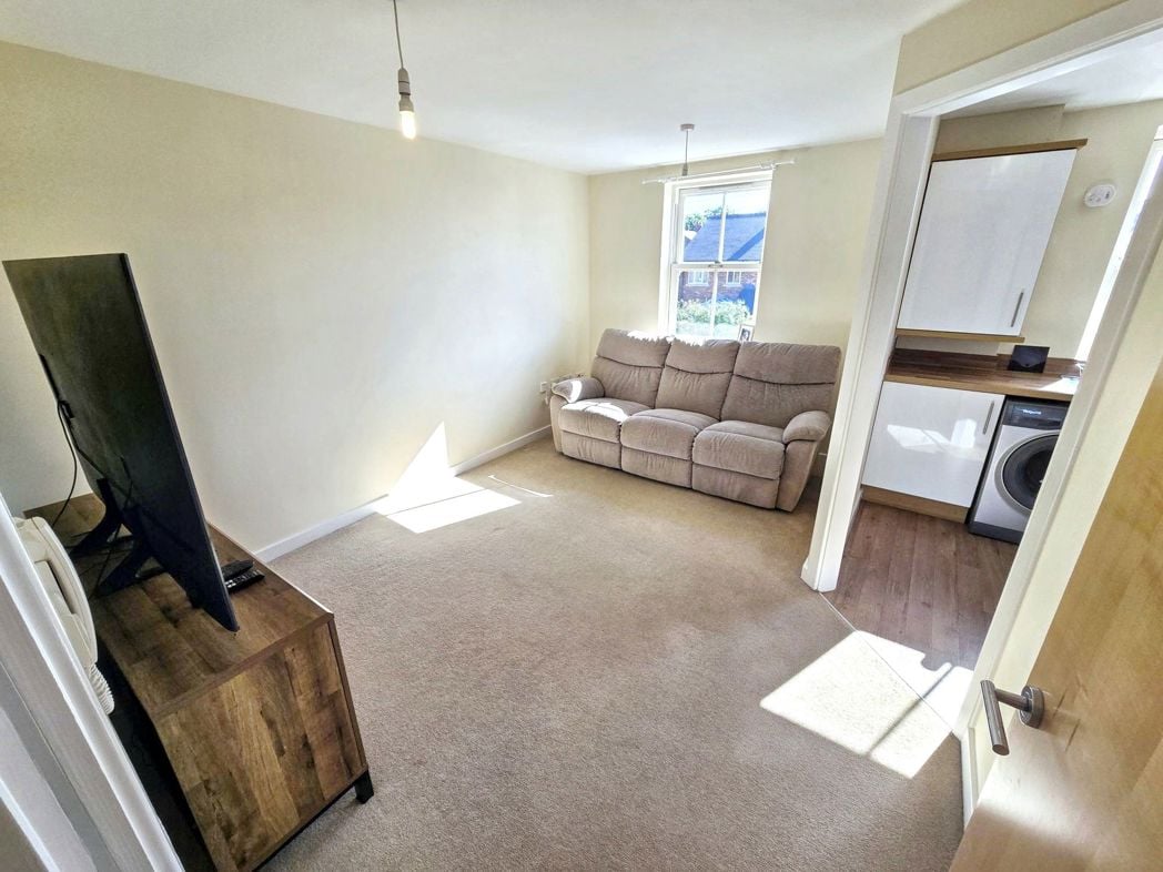 Property image 2 of 12