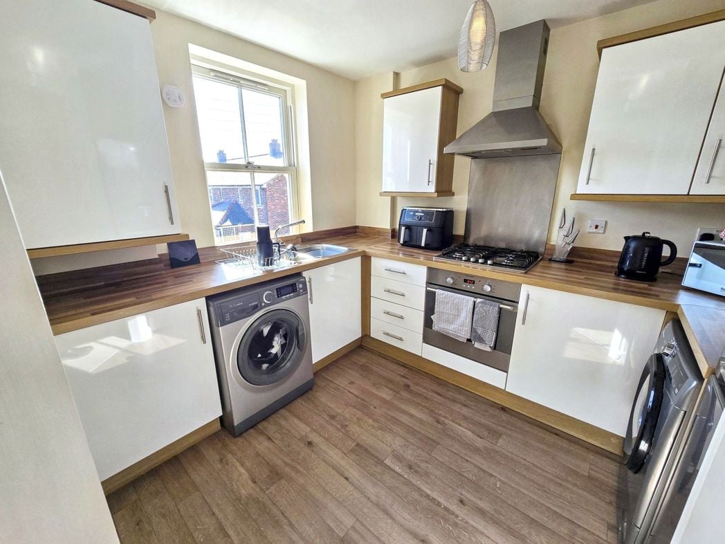 Property image 4 of 12