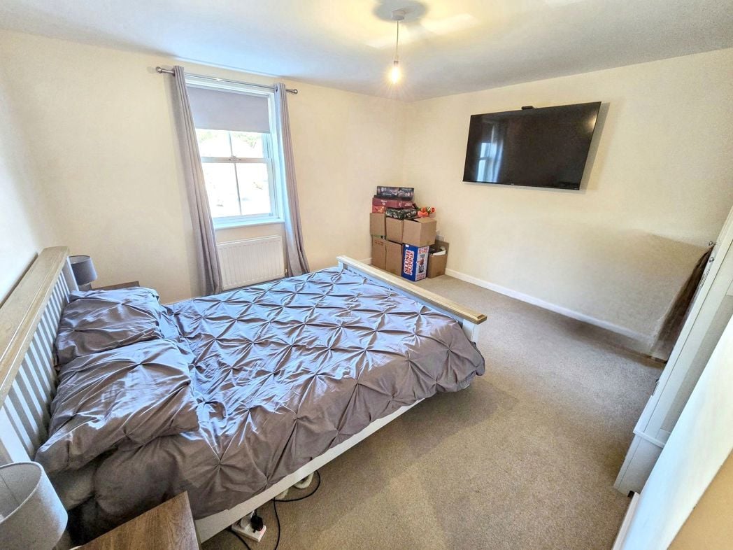 Property image 5 of 12
