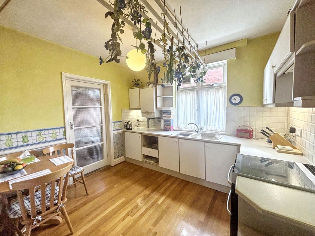 Property image 5 of 11