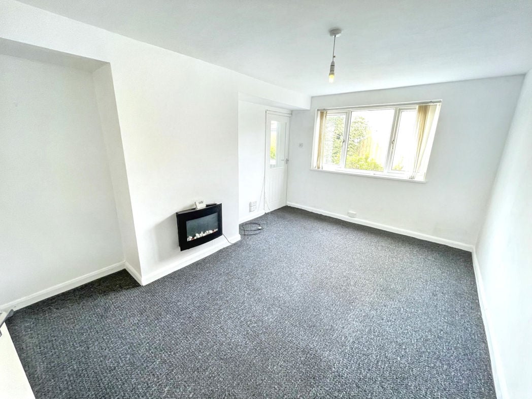 Property image 3 of 9