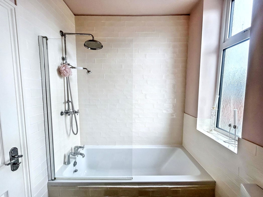 Property image 11 of 16