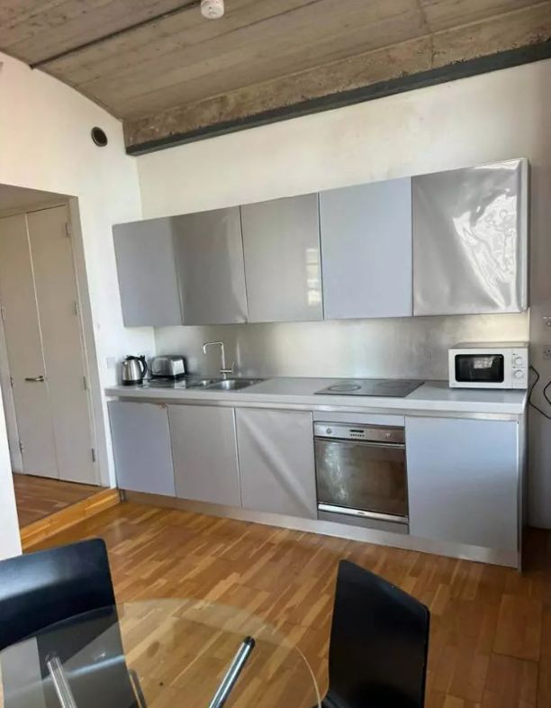 Property image 2 of 8