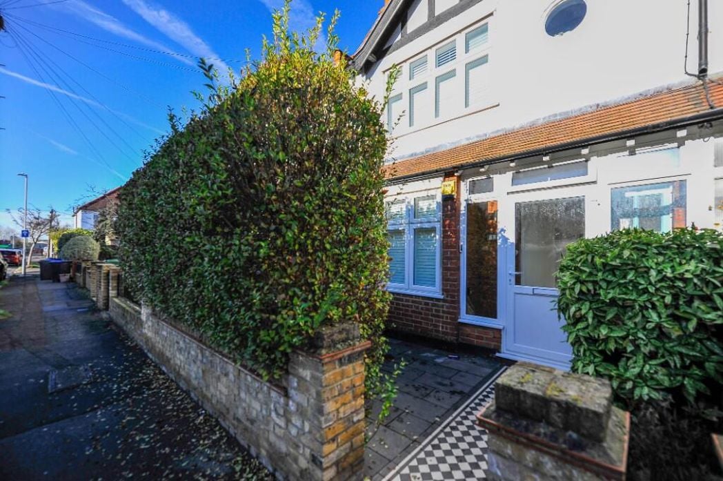 Property image 2 of 19