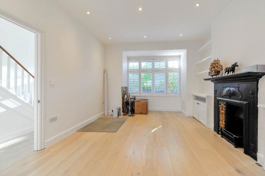 Property image 3 of 19