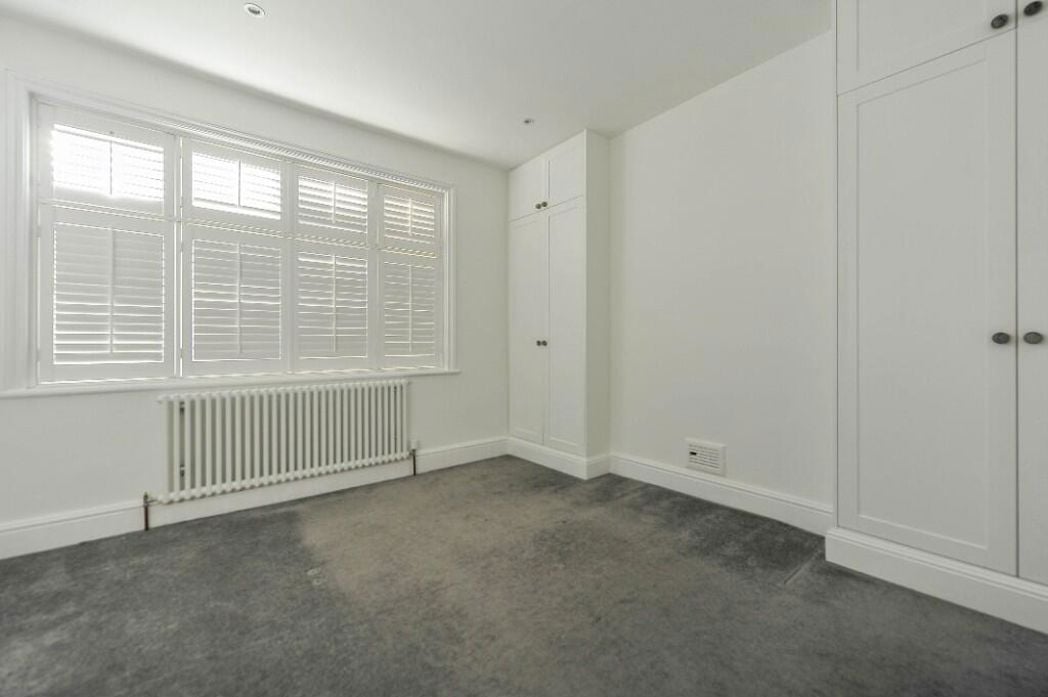 Property image 8 of 19