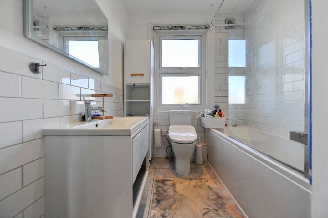 Property image 10 of 19