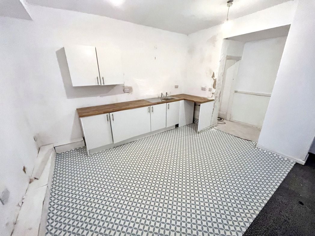 Property image 5 of 21
