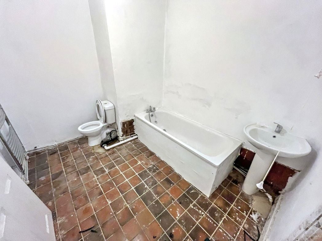 Property image 8 of 21