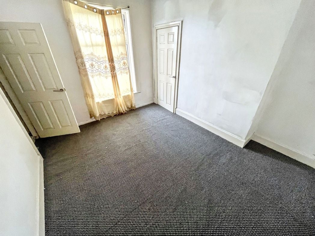 Property image 14 of 21