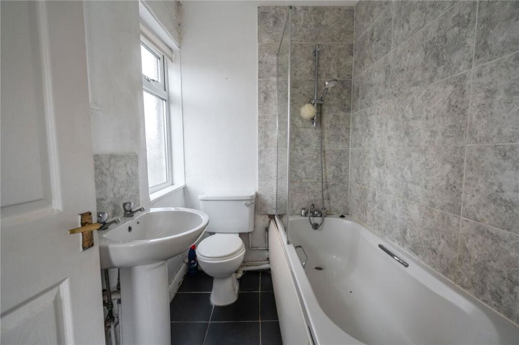Property image 8 of 19