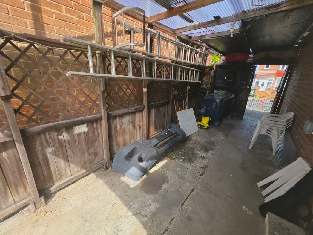 Property image 16 of 19