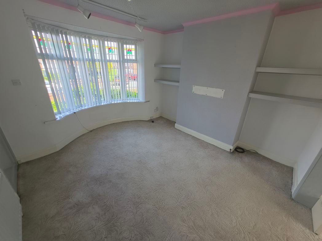 Property image 2 of 19