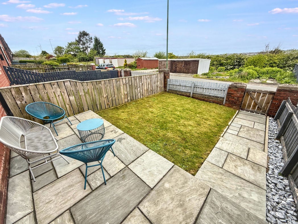 Property image 11 of 12