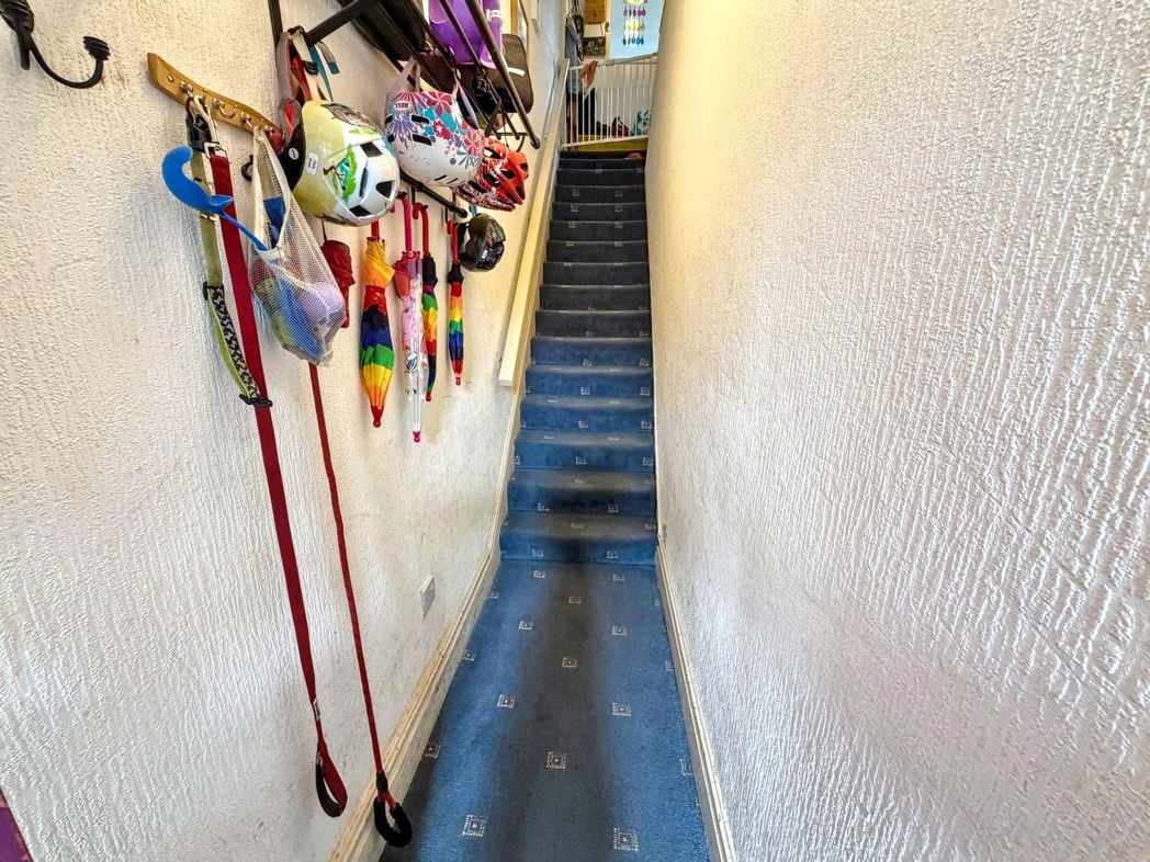 Property image 11 of 21
