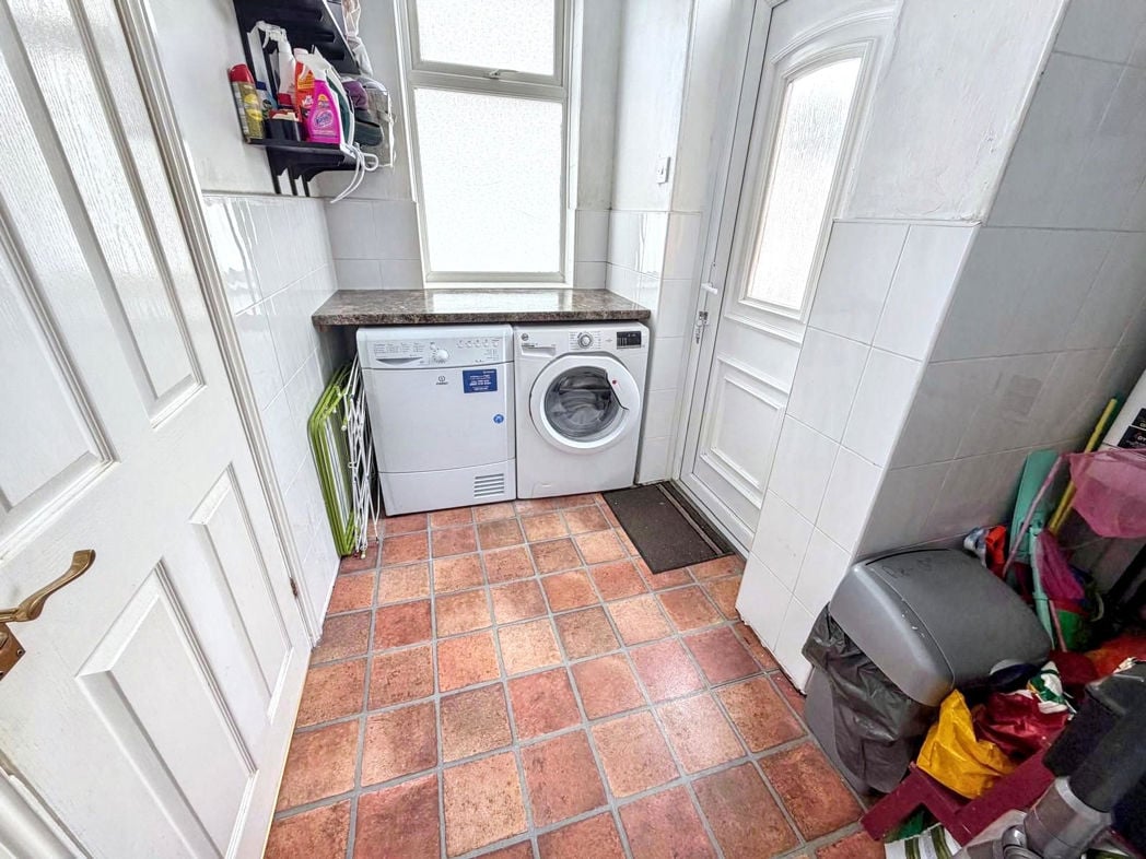 Property image 8 of 21