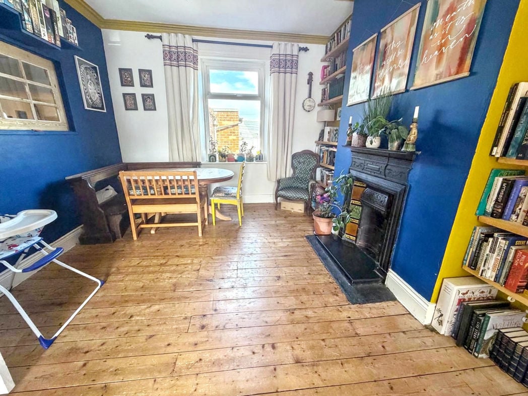 Property image 9 of 21