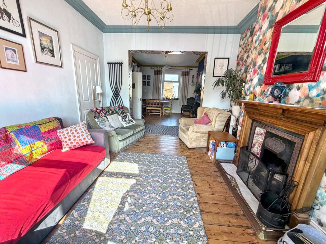 Property image 2 of 21