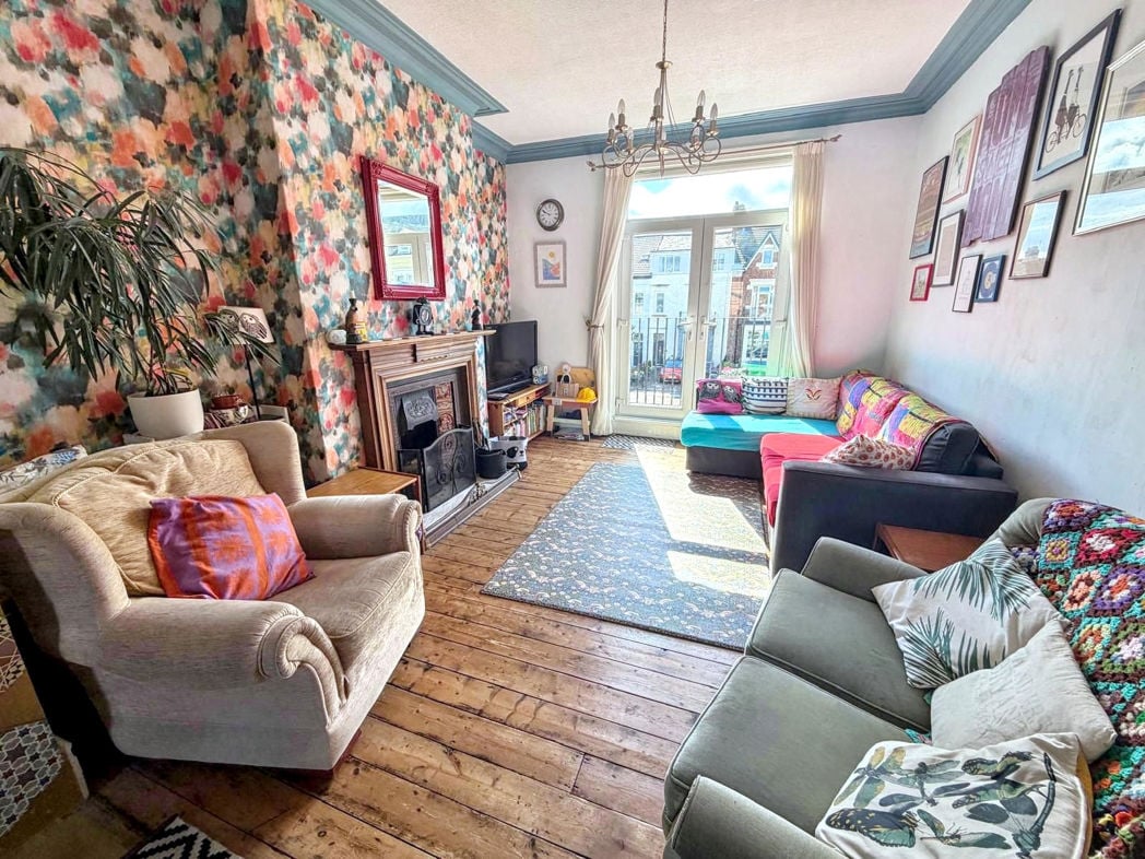 Property image 3 of 21