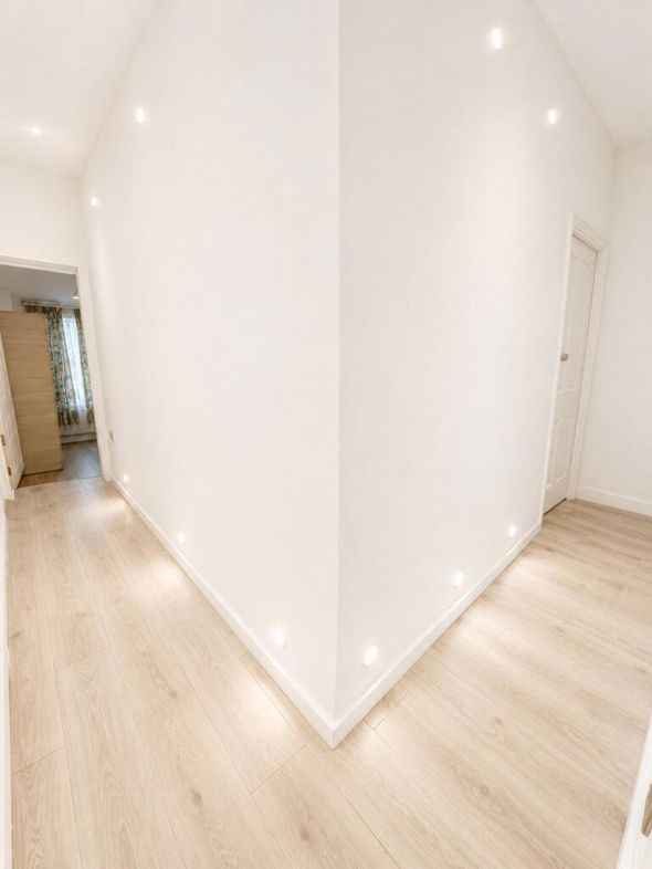 Property image 7 of 11