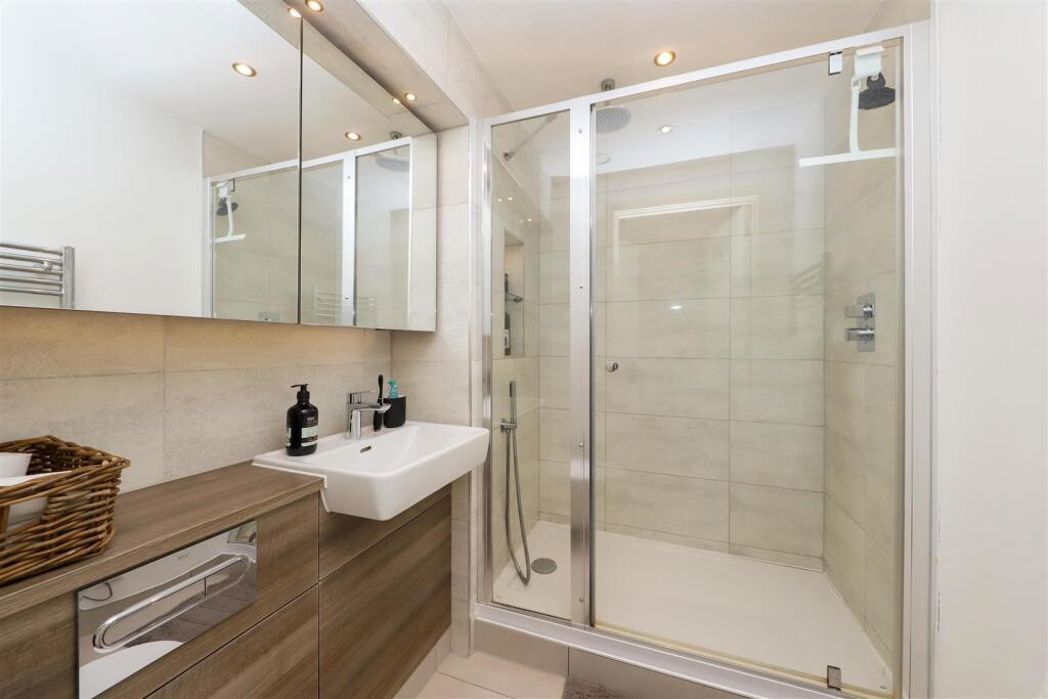 Property image 6 of 11