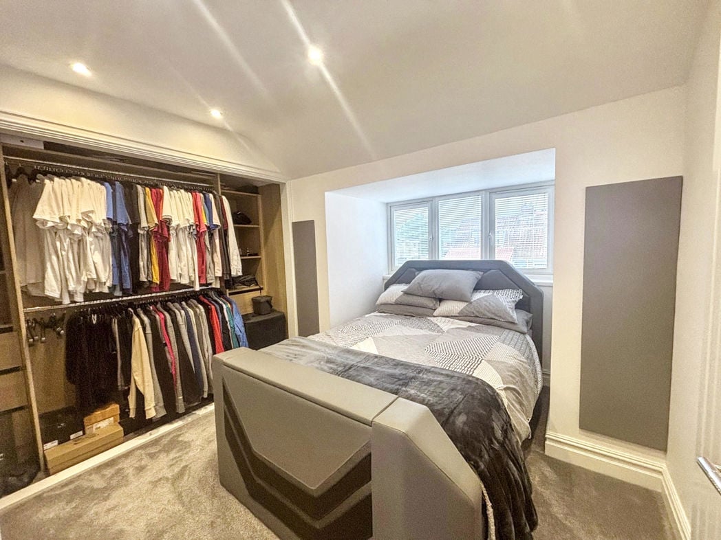 Property image 7 of 11