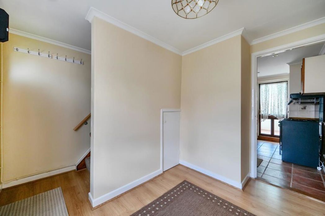Property image 2 of 19