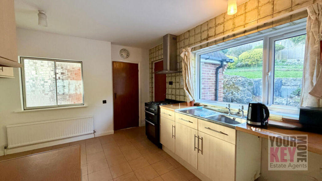 Property image 13 of 29